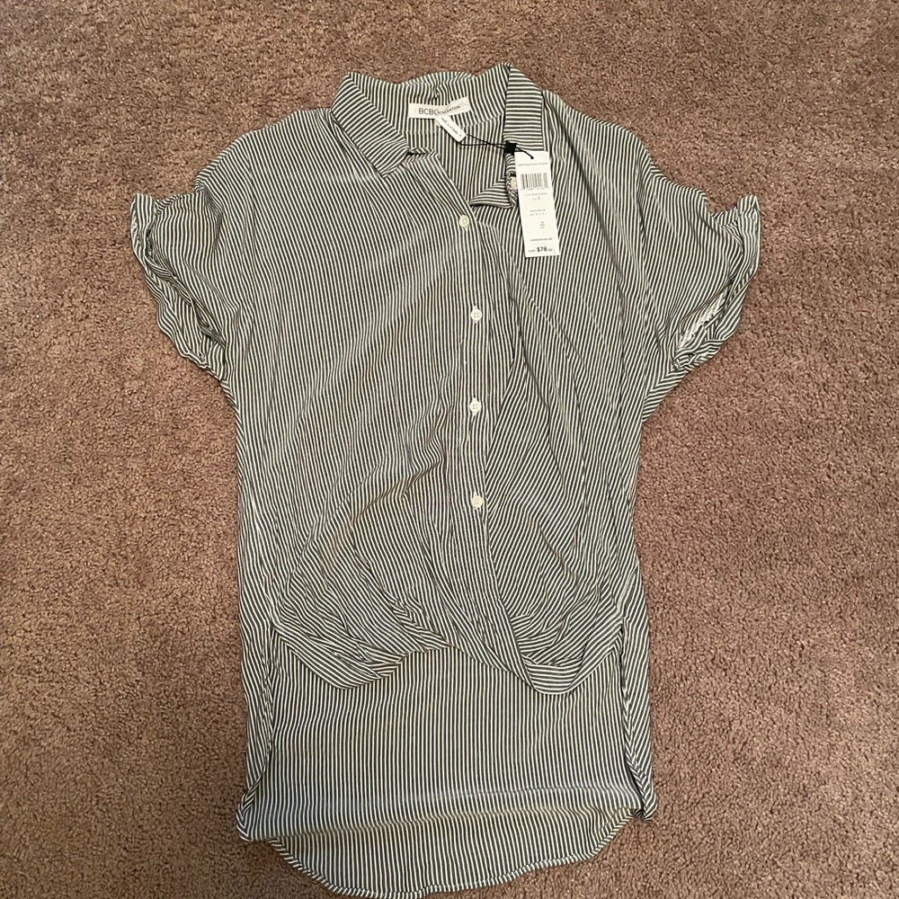 BCBGeneration High low stripe short sleeve shirt